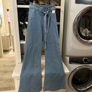 Von Maur flare leg waistband tie jeans new with tags